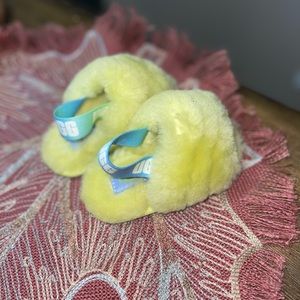 Ugg girl shoes yellow sandal size 6